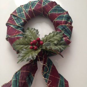 Handcrafted 6" Holiday Wreath "Holly"